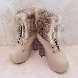 Platform boots beige fur chunky heel